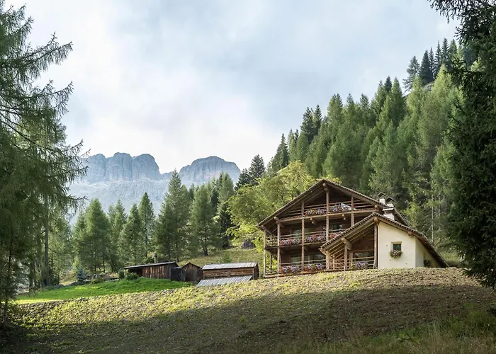 シャレー Dolomites Luxe Cesa Del Louf *