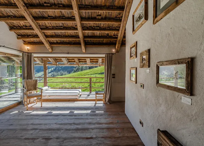 シャレー Dolomites Luxe Cesa Del Louf アラッバ